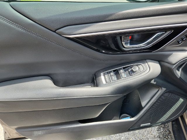 Used 2023 Subaru Outback Limited AWD/4WD image 12