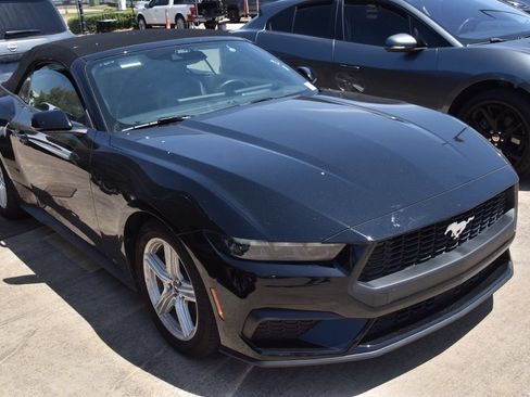Used 2026 Ford Mustang Premium RWD image 4