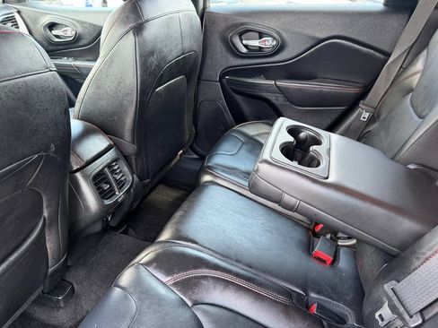 Used 2015 Jeep Cherokee Trailhawk w/ Comfort/Convenience Group AWD/4WD image 14