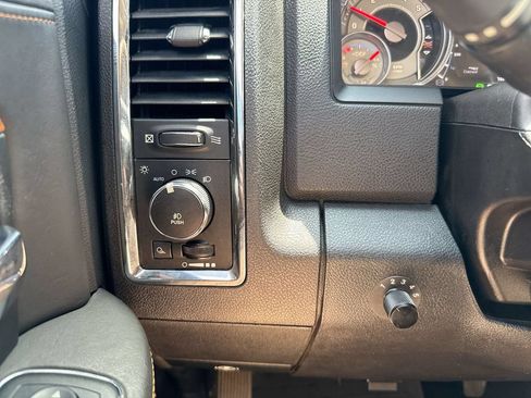 Used 2014 RAM 2500 Longhorn AWD/4WD image 19