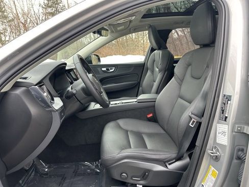 Certified 2025 Volvo XC60 B5 Plus image 18