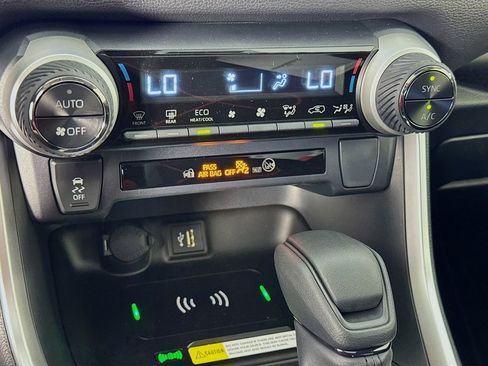 New 2025 Toyota RAV4 XLE image 18