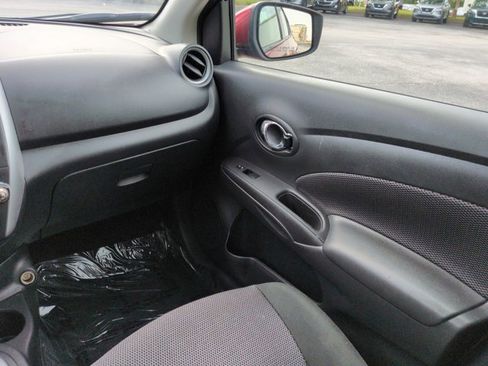 Certified 2017 Nissan Versa SV FWD image 16