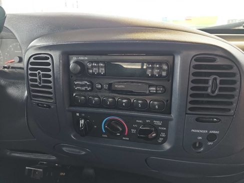 Used 1999 Ford F150 XLT image 17