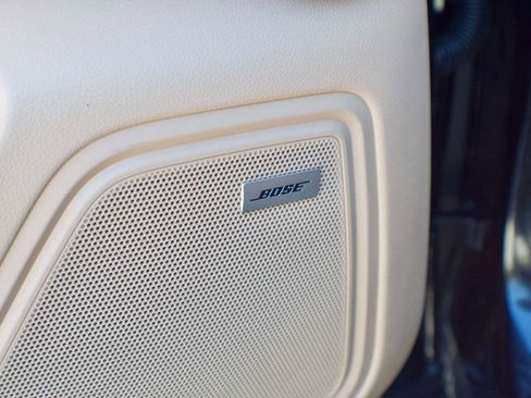 Used 2024 Porsche Macan MSRP$74470/PremiumPlusPkg/Heat image 37