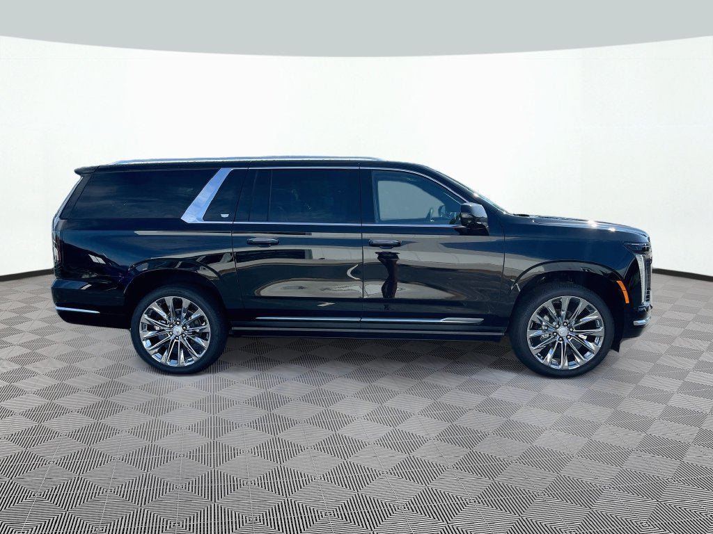 New 2026 Cadillac Escalade ESV Luxury w/ LPO, Radiant Package AWD/4WD image 4