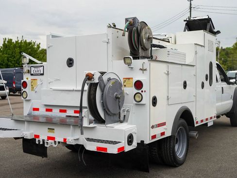 Used 2016 Ford F550 4x4 Crew Cab Super Duty image 1