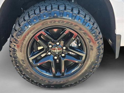 Used 2019 Chevrolet Silverado 1500 Custom Trail Boss w/ Custom Convenience Package AWD/4WD image 23