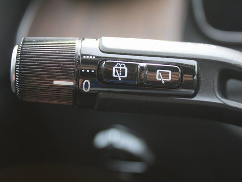 Certified 2024 Mercedes-Benz GLC 300 4MATIC image 31