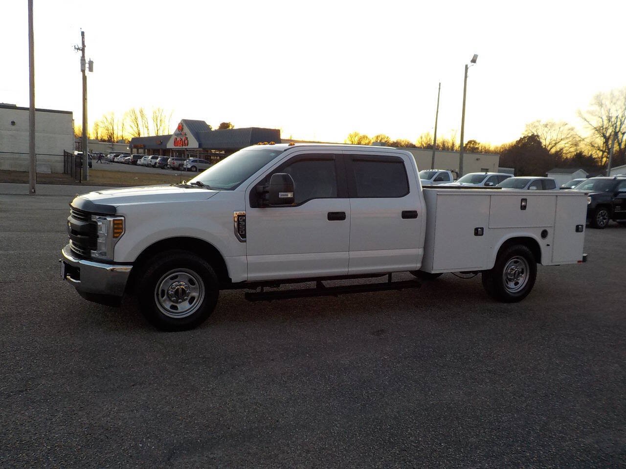 Used 2019 Ford F350 XL w/ Power Equipment Group RWD image 1