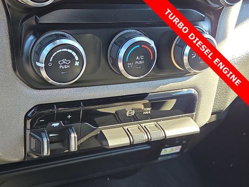 Used 2024 RAM 3500 Tradesman w/ Chrome Appearance Group image 18