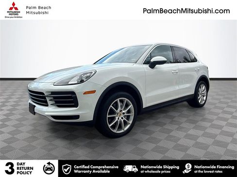 Used 2020 Porsche Cayenne w/ Premium Package image 1