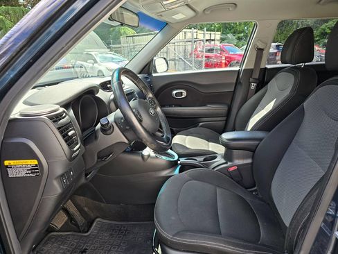 Used 2017 Kia Soul + w/ UVO Package FWD image 7
