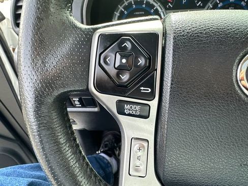 Used 2015 Toyota 4Runner Limited image 37