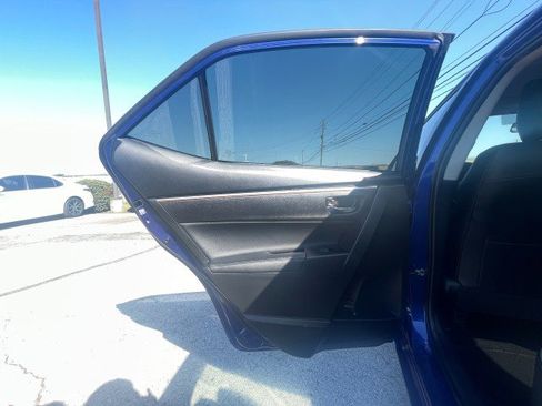 Used 2015 Toyota Corolla S image 11