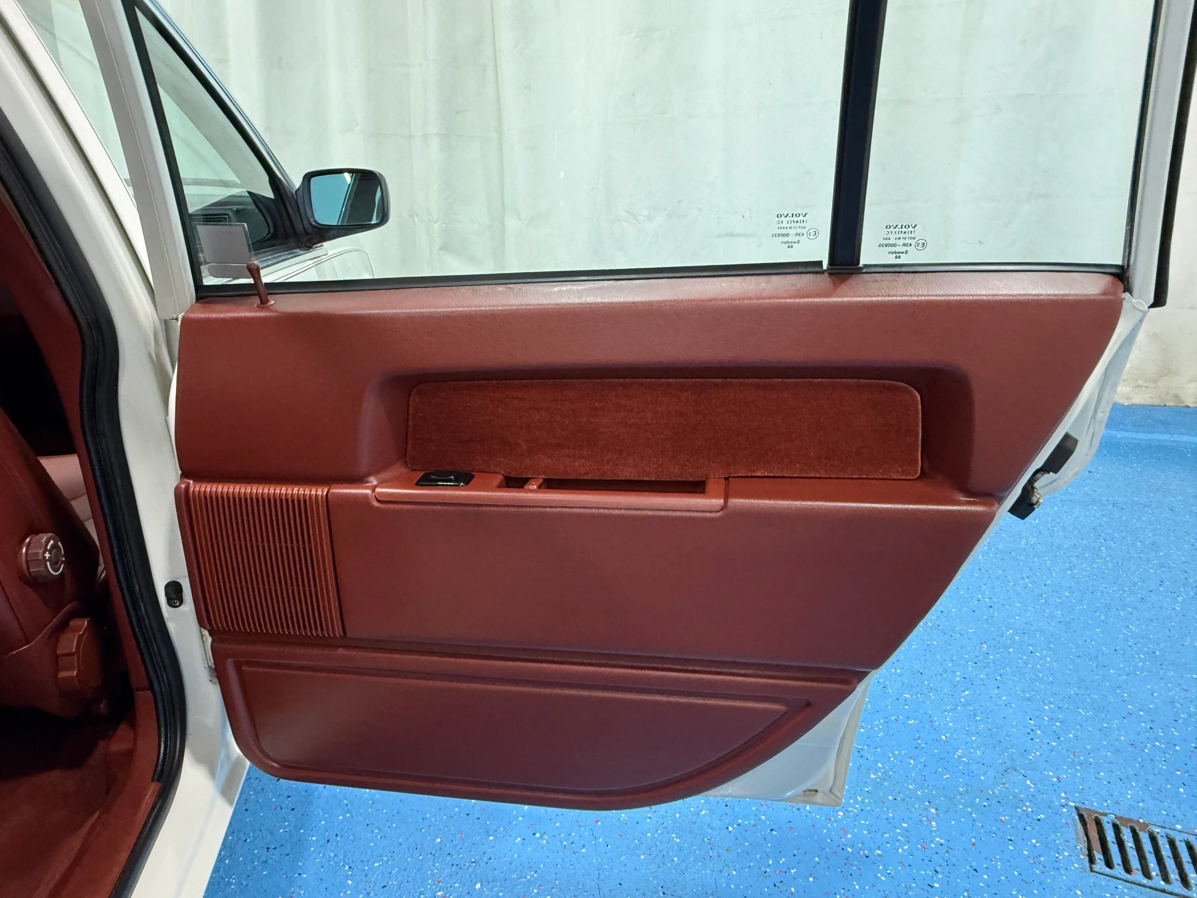 Used 1988 Volvo 740 GLE RWD image 24