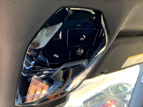 New 2025 BMW 760i xDrive w/ Luxury Rear Seating Package image 16