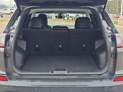 Used 2019 Jeep Cherokee Limited image 14