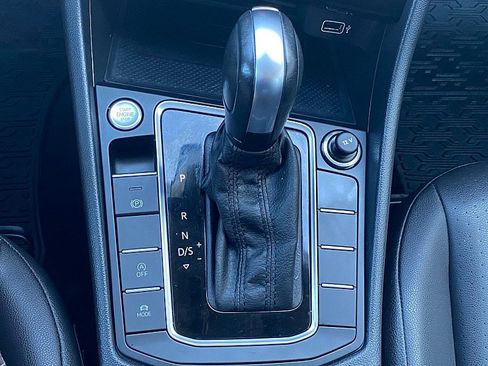 Used 2020 Volkswagen Jetta SEL image 49