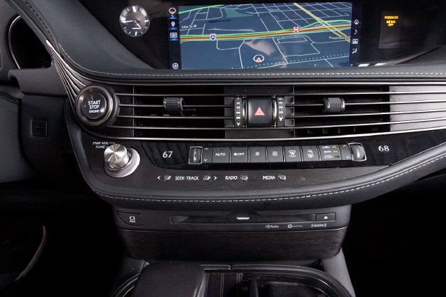 Used 2019 Lexus LS 500 w/ Accessory Package (Z2) RWD image 13