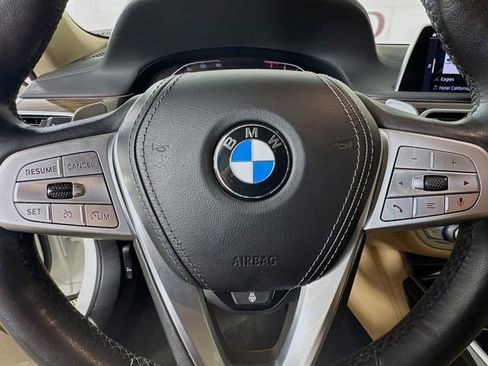 Used 2022 BMW 740i w/ Premium Package RWD image 13