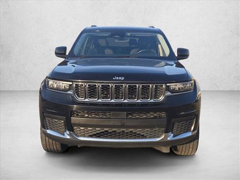 Used 2022 Jeep Grand Cherokee L Laredo w/ Luxury Tech Group I RWD image 2