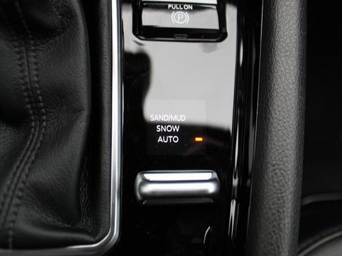 New 2026 Jeep Compass Latitude image 21