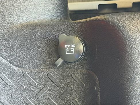 Used 2016 Jeep Wrangler Unlimited Rubicon w/ Connectivity Group AWD/4WD image 22
