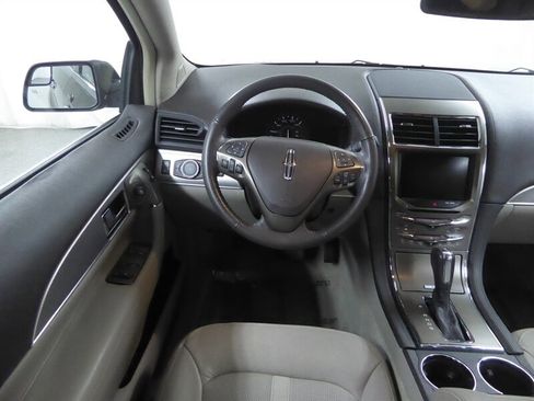 Used 2014 Lincoln MKX AWD image 7