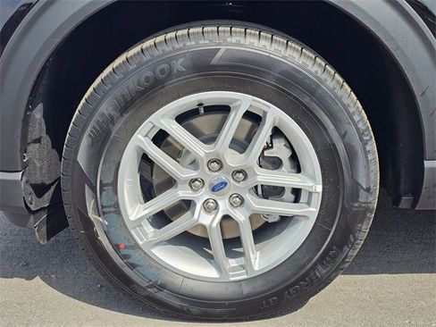 New 2025 Ford Explorer Active image 8