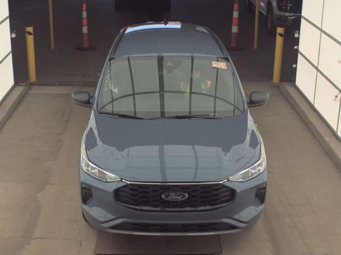 Used 2024 Ford Escape ST-Line w/ Tech Pack #1 AWD/4WD image 2