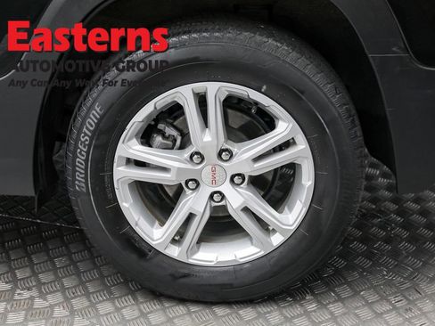 Used 2022 GMC Terrain SLE image 8