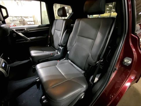 Used 2022 Lexus GX 460 Premium w/ Accessory Package image 20