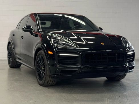 Used 2023 Porsche Cayenne GTS image 11