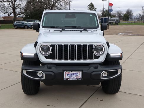 Used 2025 Jeep Wrangler Unlimited Sahara w/ Safety Group AWD/4WD image 2