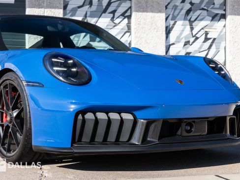 Used 2025 Porsche 911 Carrera 4 GTS image 2