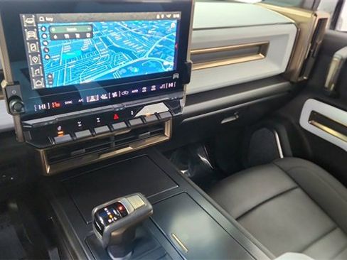 Used 2024 GMC Hummer EV 3X w/ Extreme Off-Road Package image 41