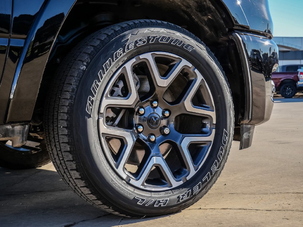 Used 2025 RAM 1500 Laramie w/ Sport Appearance Package AWD/4WD image 9