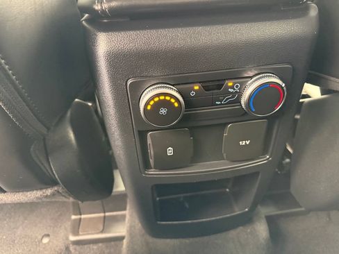 Used 2021 Ford Explorer XLT w/ Equipment Group 202A AWD/4WD image 23