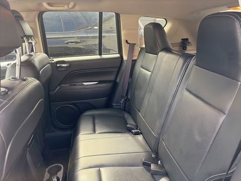 Used 2016 Jeep Compass High Altitude AWD/4WD image 13