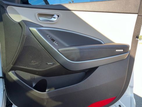 Used 2019 Hyundai Santa Fe XL FWD image 39