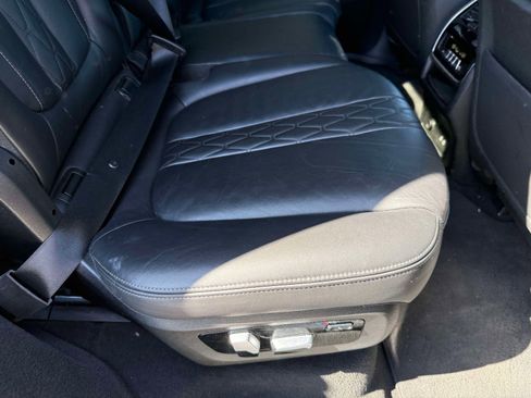 Used 2021 BMW X7 xDrive40i w/ M Sport Package image 27