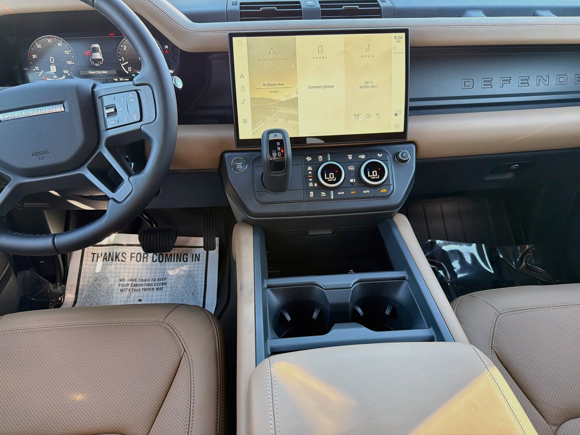 New 2026 Land Rover Defender 110 X-Dynamic SE AWD/4WD image 18