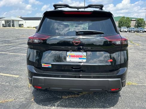 New 2026 Nissan Rogue SV image 4