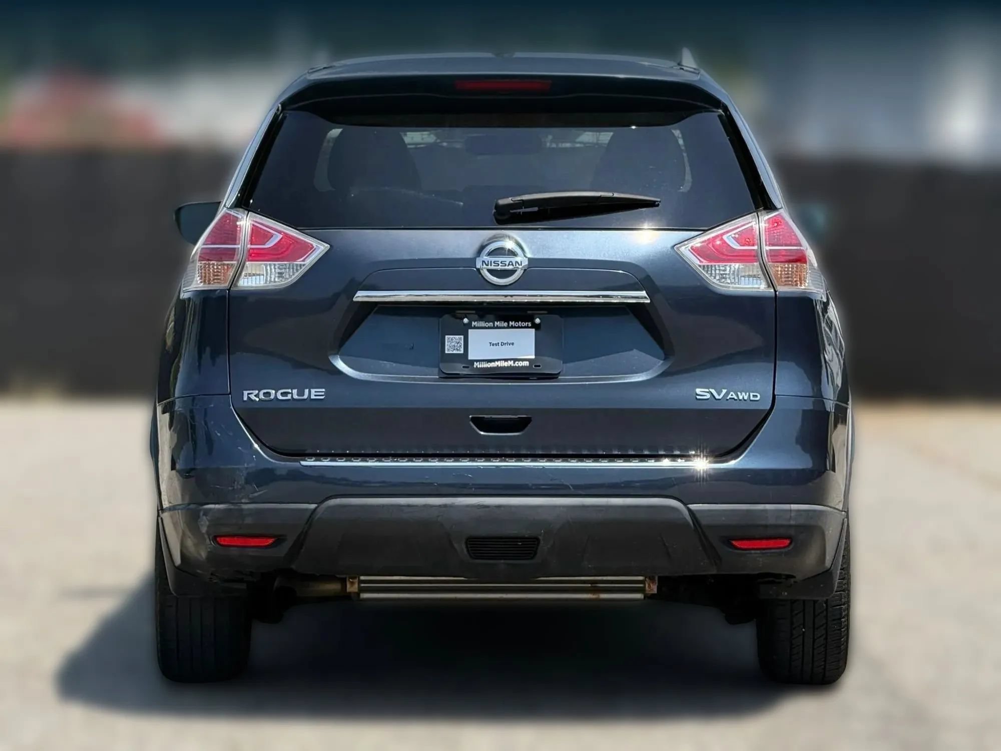 Used 2015 Nissan Rogue SV AWD/4WD image 4