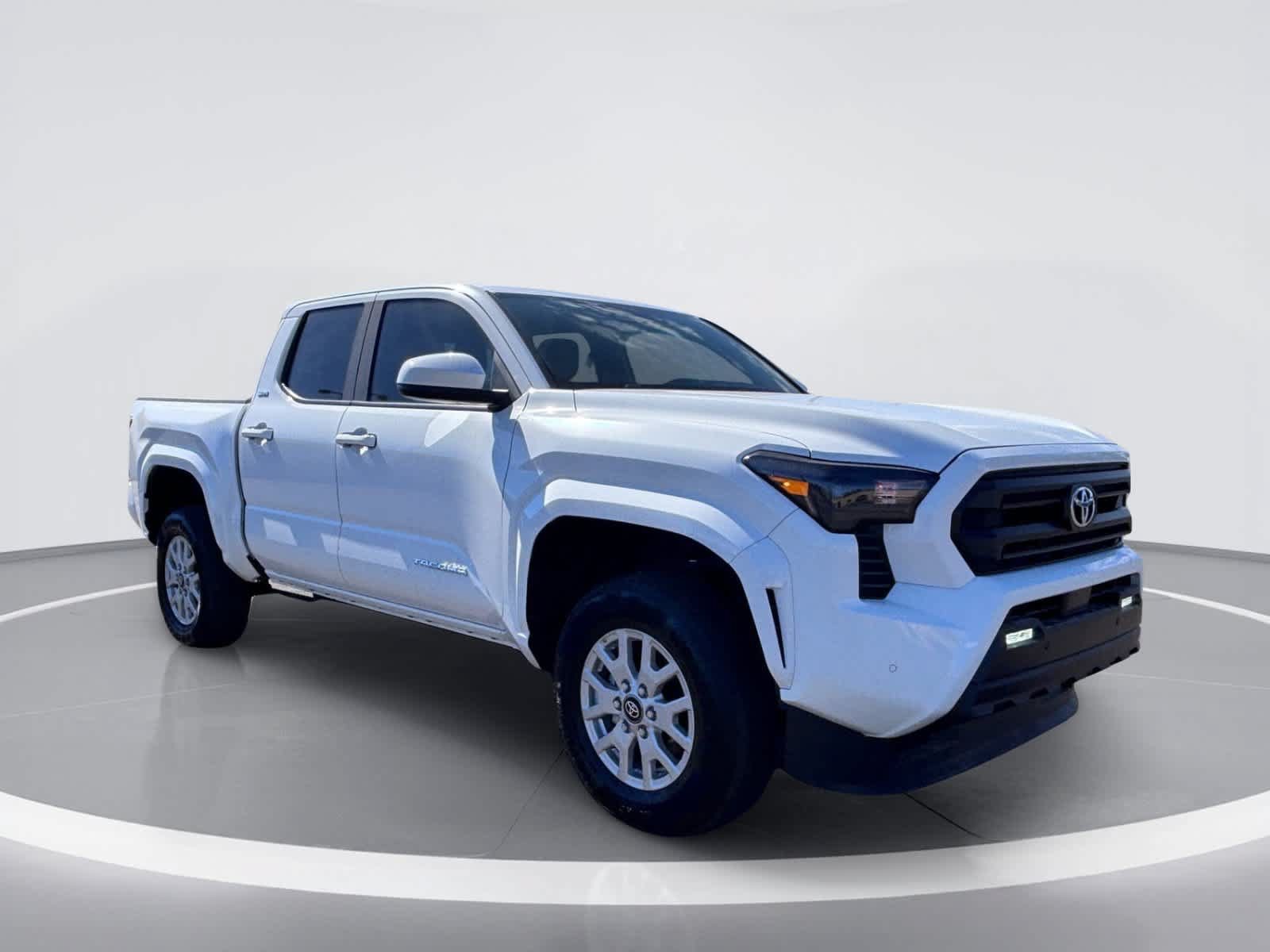 Used 2025 Toyota Tacoma SR5 AWD/4WD image 7