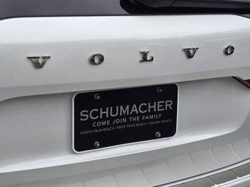 Certified 2023 Volvo XC60 B5 Plus w/ Climate Package AWD/4WD image 9
