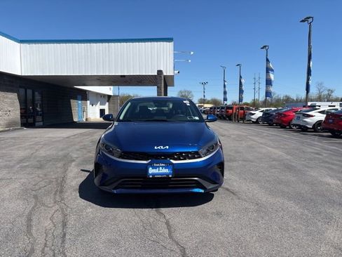 Used 2023 Kia Forte LXS FWD image 2