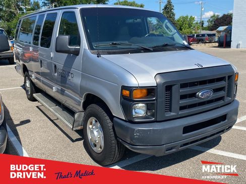 Used 2013 Ford E-350 and Econoline 350 XL w/ PWR Windows & Locks Group RWD image 1