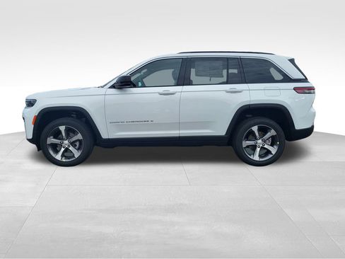 New 2026 Jeep Grand Cherokee Limited image 4
